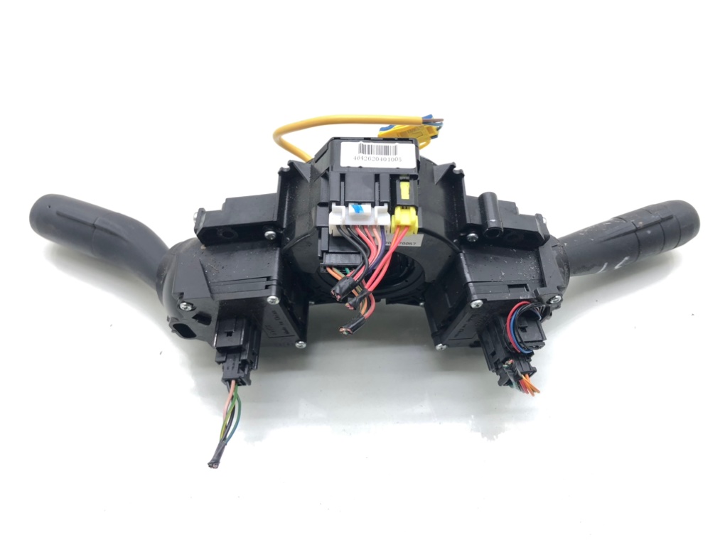Переключатель подрулевой (стрекоза) бу для MG 6 1.8 Ti, 2013 г. Переключатель подрулевой (стрекоза) бу для MG 6 1.8 Ti, 2013 г.