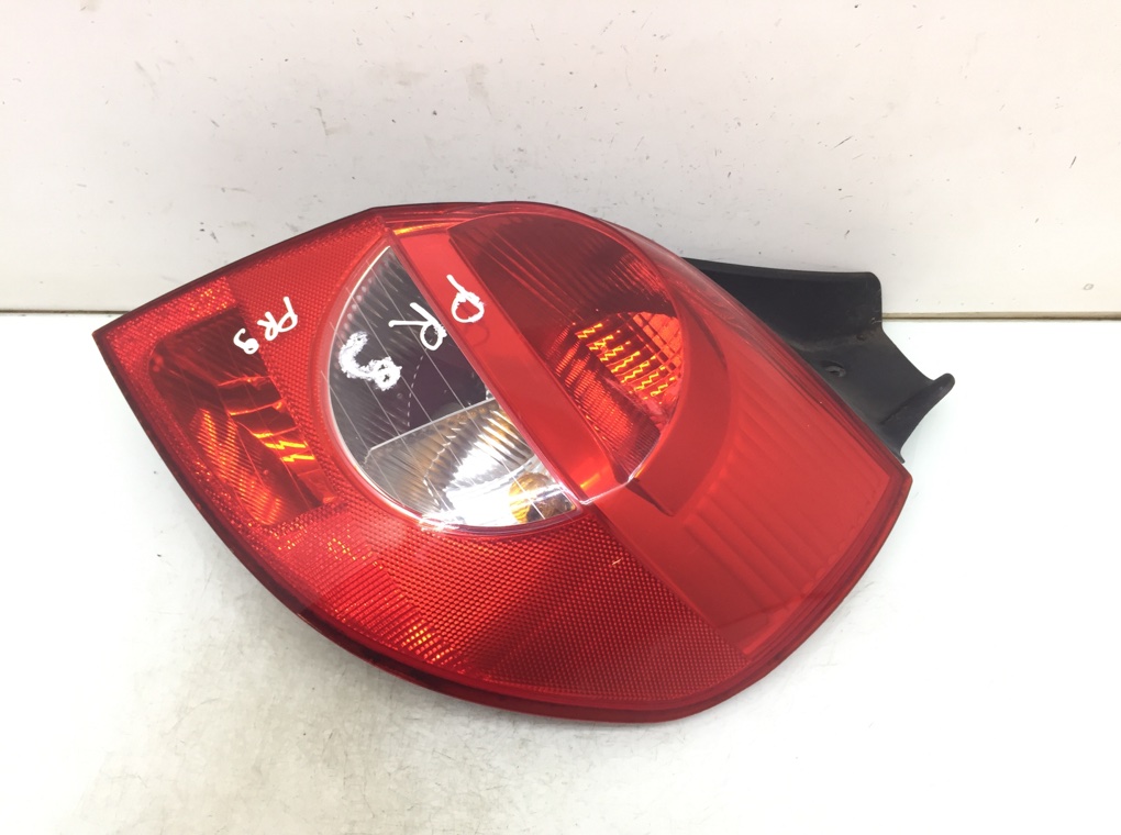 Фонарь задний правый бу для Renault Clio 1.5 DCi, 2007 г.