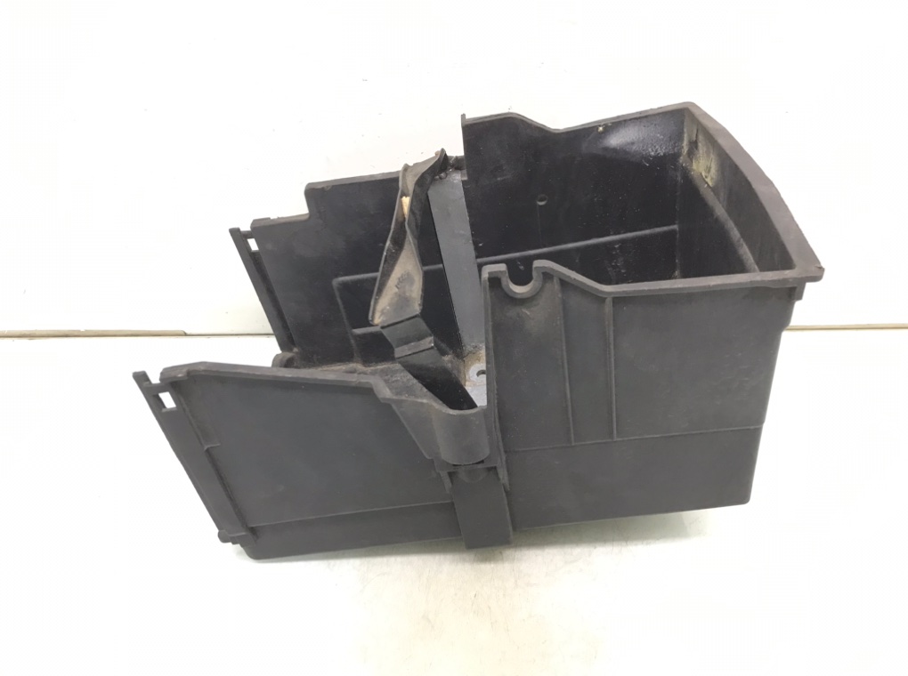 Полка аккумулятора бу для Ford Focus 2 2.0 TDCi, 2010 г. Полка аккумулятора бу для Ford Focus 2 2.0 TDCi, 2010 г.