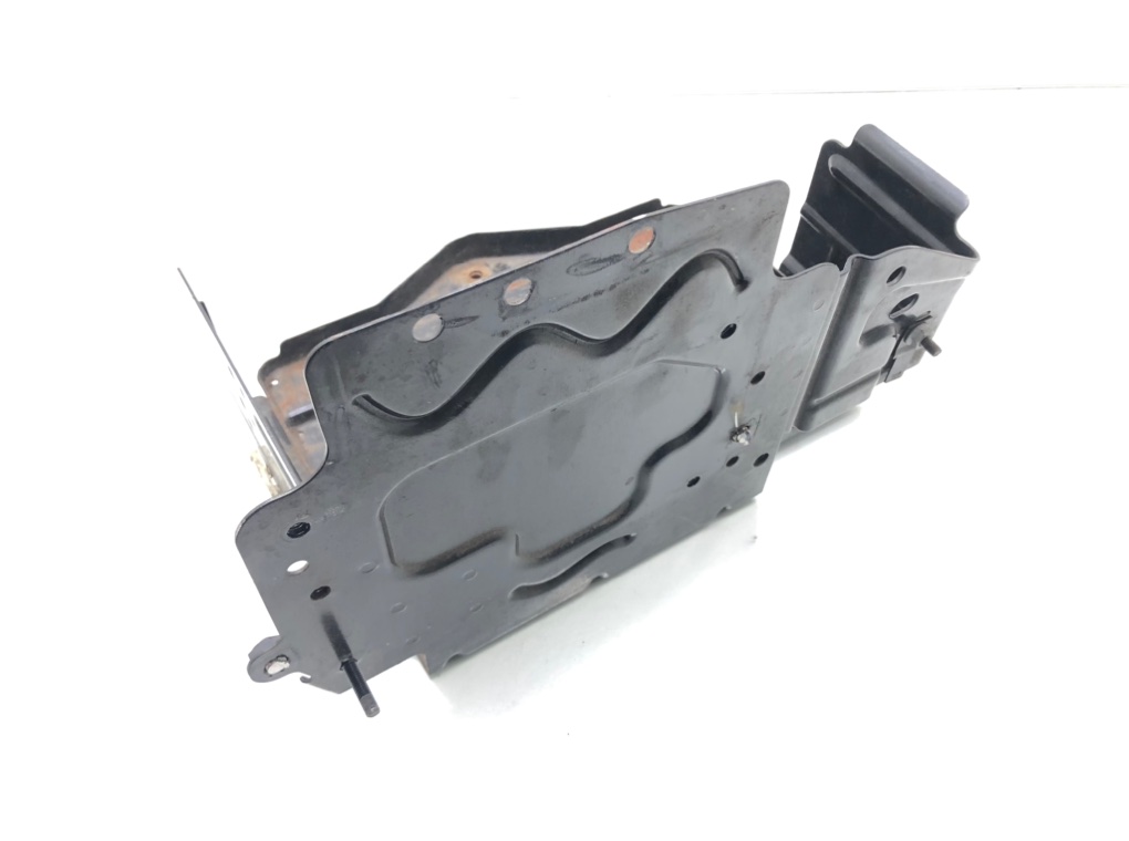 Полка аккумулятора бу для MG 6 1.8 Ti, 2013 г. Полка аккумулятора бу для MG 6 1.8 Ti, 2013 г.