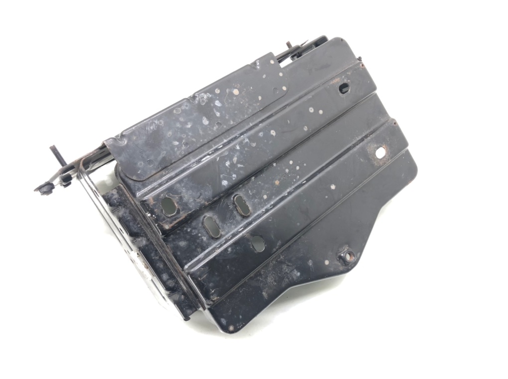 Полка аккумулятора бу для MG 6 1.8 Ti, 2013 г. Полка аккумулятора бу для MG 6 1.8 Ti, 2013 г.