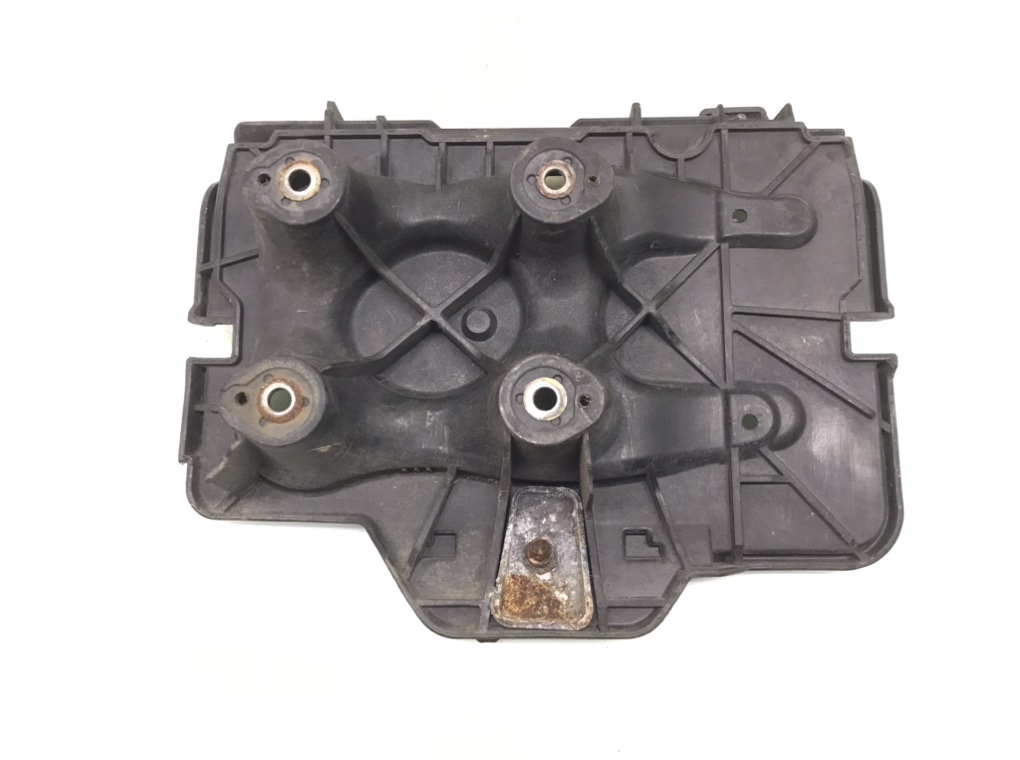 Полка аккумулятора бу для Volkswagen Golf 4 2.0 i,  2001 г.