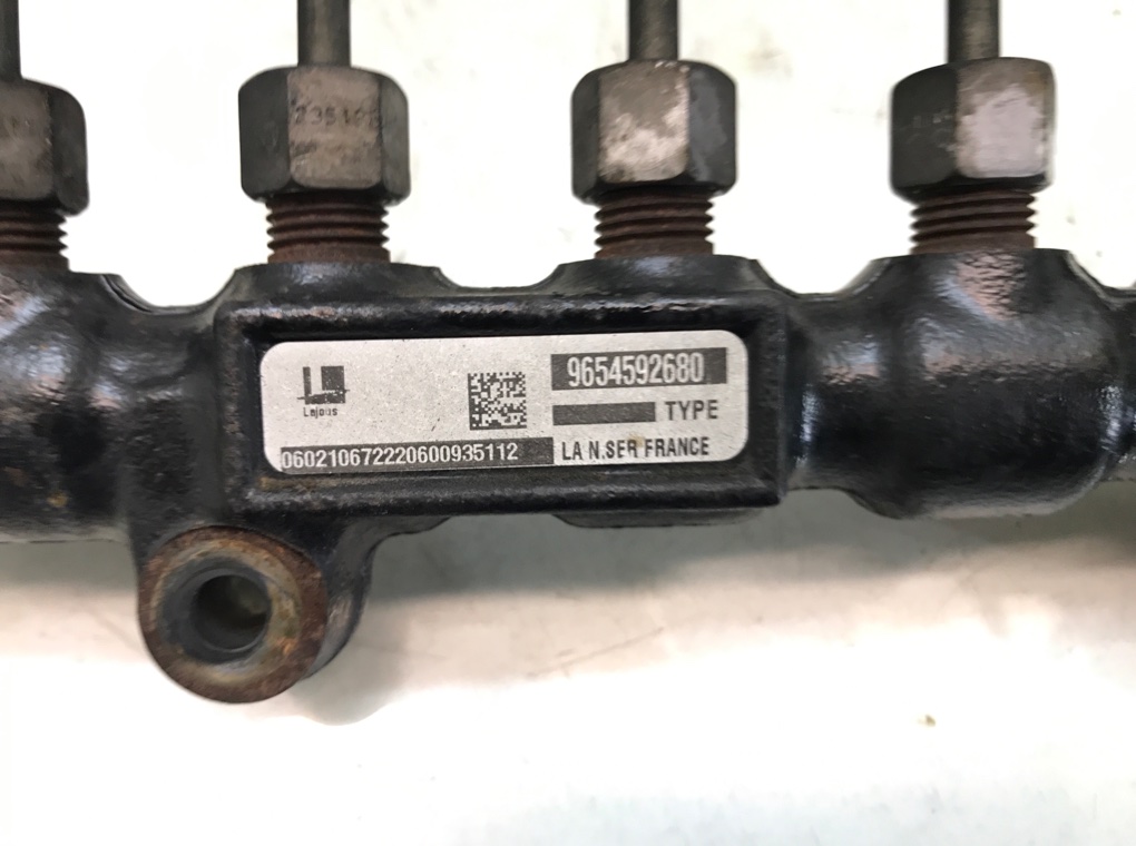 Топливная рампа бу для Peugeot 206 9654592680, 2006 Топливная рампа бу для Peugeot 206 1.6 HDi, 2006 г.