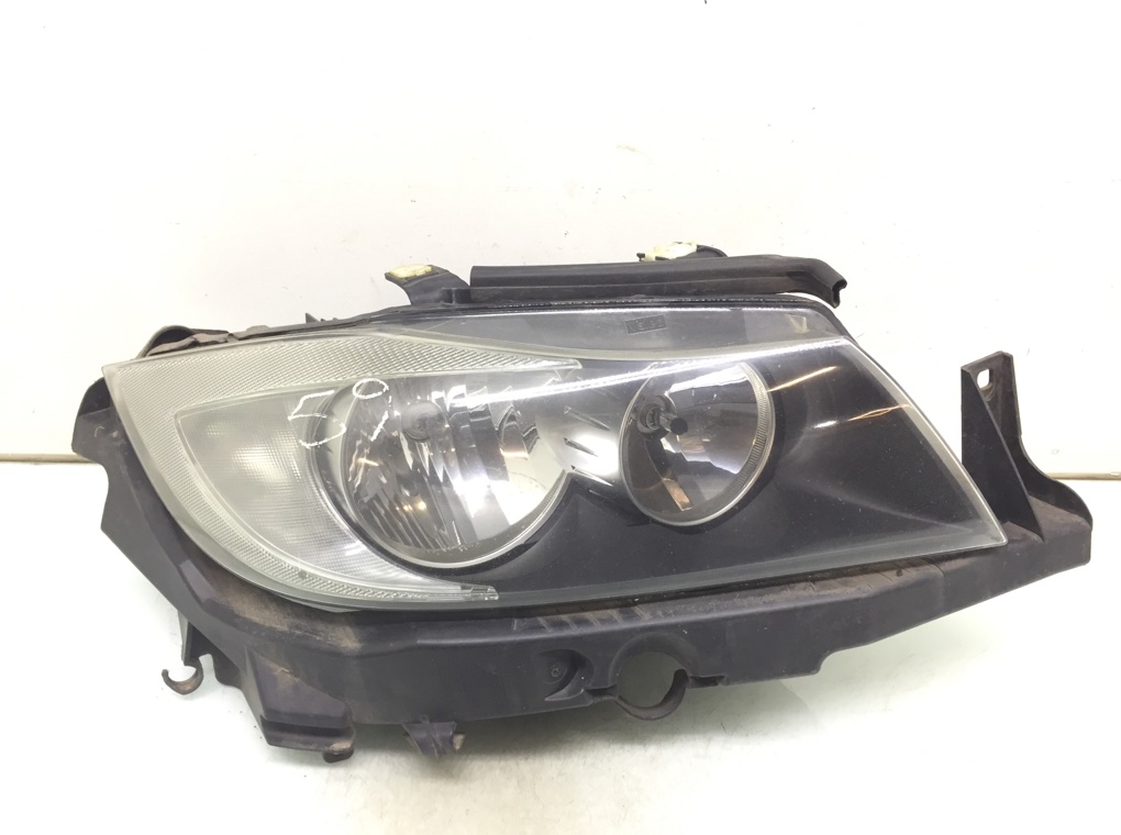 Фара правая бу для BMW 3 E90/E91/E92/E93 2.0 TD, 2005 г.