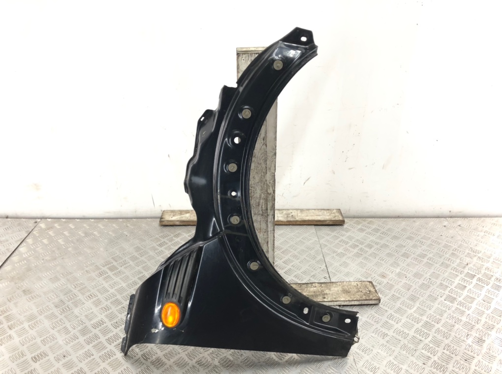 Крыло переднее правое бу для Mini One R56 1.4 i, 2007 г.