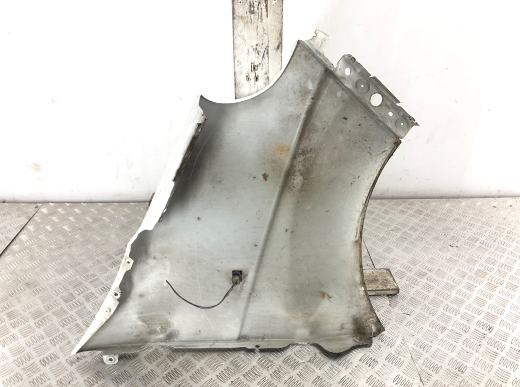 Крыло переднее левое бу для Nissan Primastar 1.9 DCi, 2005 г. Крыло переднее левое бу для Nissan Primastar 1.9 DCi, 2005 г.