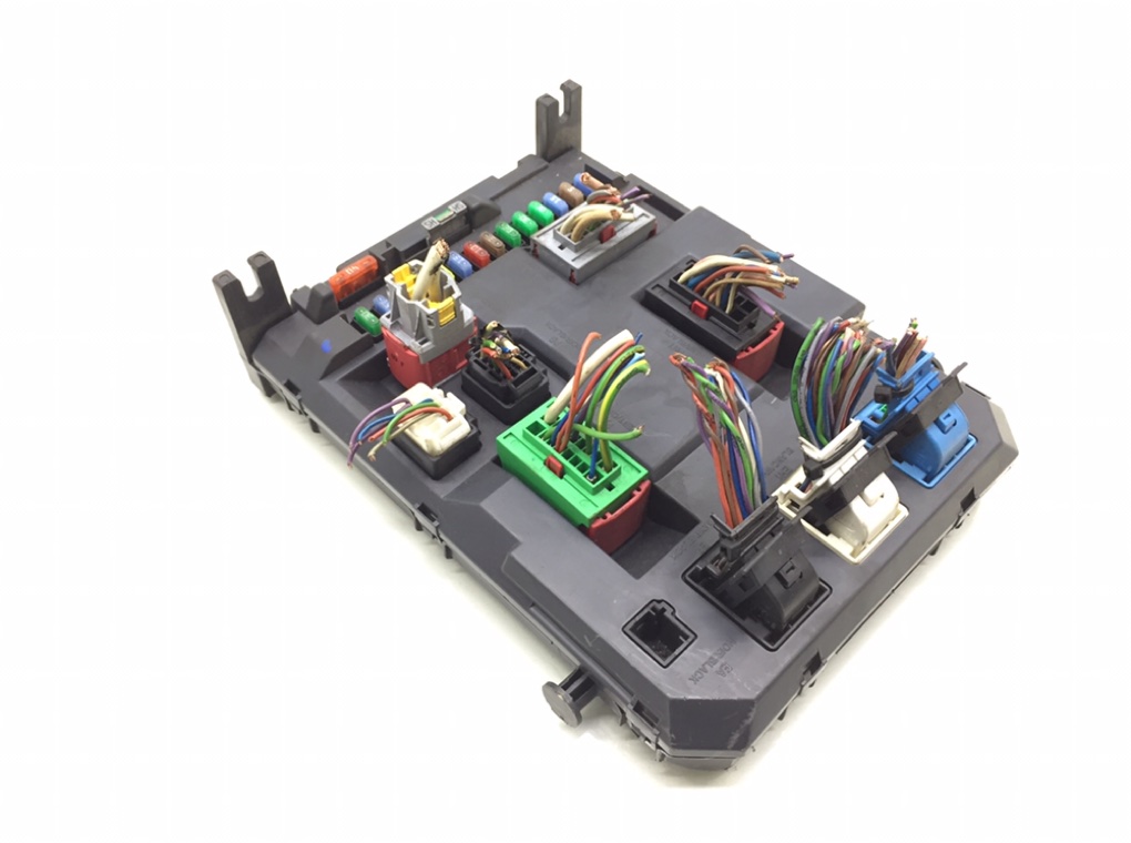 Блок комфорта бу для Citroen C3 2 1.4 i, 2009 г. Блок комфорта бу для Citroen C3 1.4 i, 2009 г.