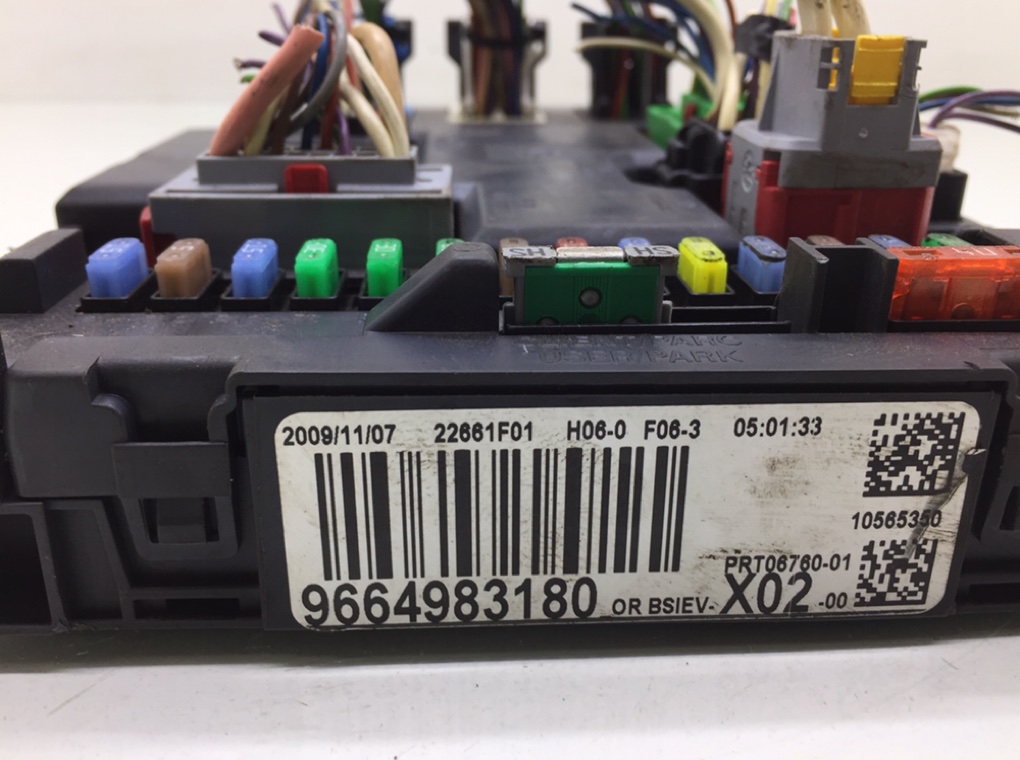 Блок комфорта бу для Citroen C3 2 1.4 i, 2009 г. Блок комфорта бу для Citroen C3 1.4 i, 2009 г.