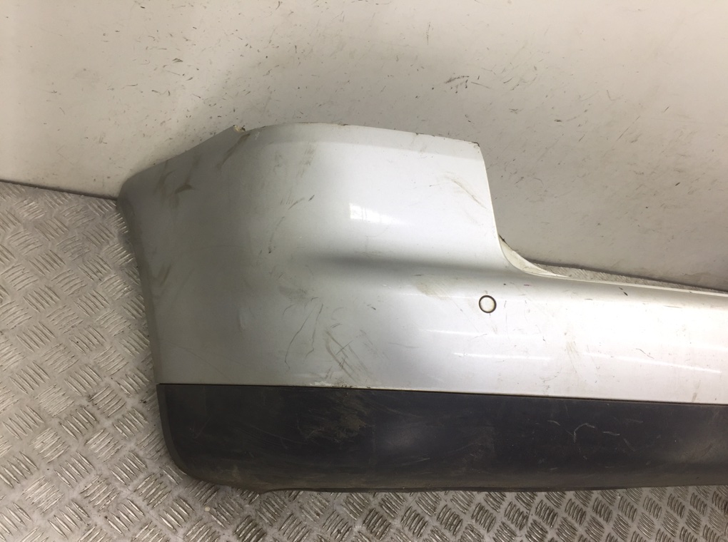 Бампер задний бу для Volkswagen Touran 2.0 FSI, 2005 г. Бампер задний бу для Volkswagen Touran 2.0 FSI, 2005 г.