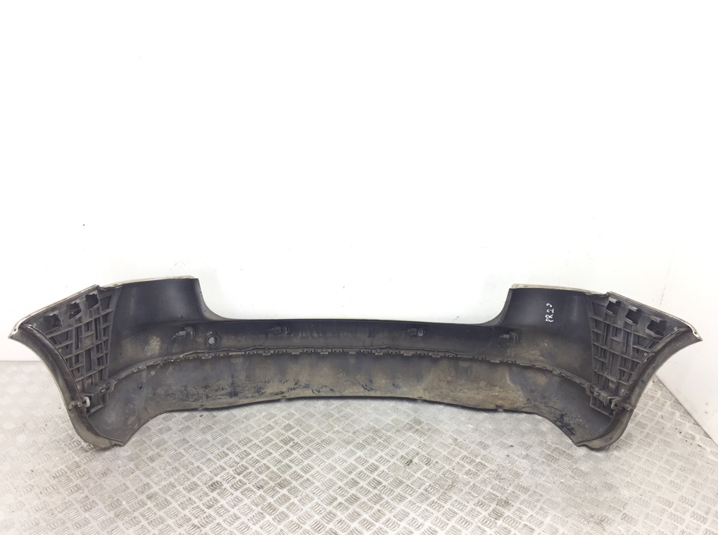 Бампер задний бу для Volkswagen Touran 2.0 FSI, 2005 г. Бампер задний бу для Volkswagen Touran 2.0 FSI, 2005 г.