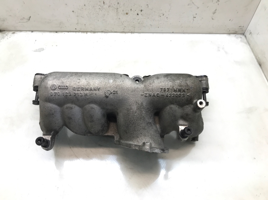 Коллектор впускной бу для Volkswagen Touareg 2.5 TDi, 2005 г.