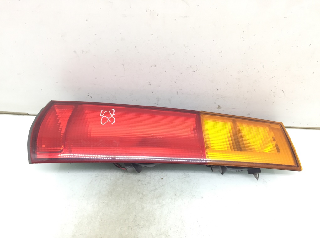 Фонарь задний правый бу для Honda CR-V 2.0 i, 2000 г.