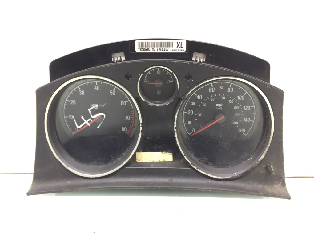 Щиток приборов (приборная панель) бу для Opel Zafira B 1.8 i, 2006 г.