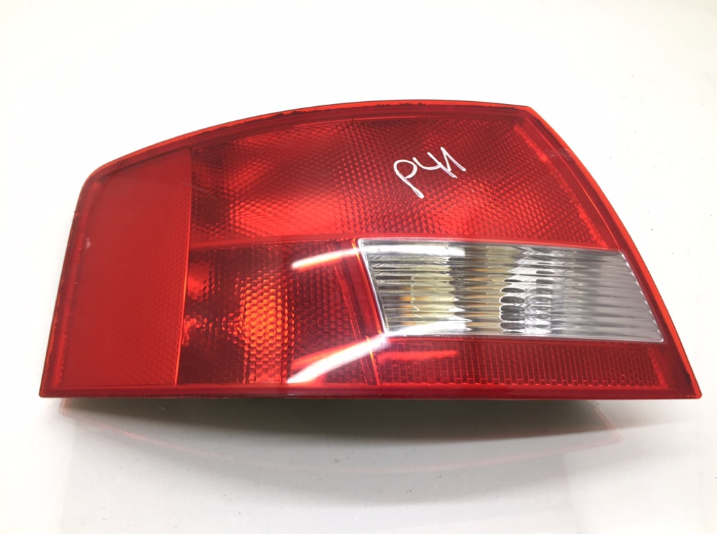 Фонарь задний левый бу для Audi A4 B6 2.5 TDi, 2004 г.