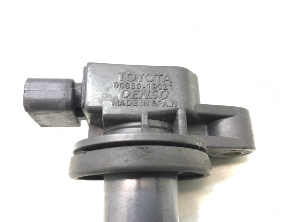 Катушка зажигания бу для Toyota Yaris P1 1.0 i,  2001 г.