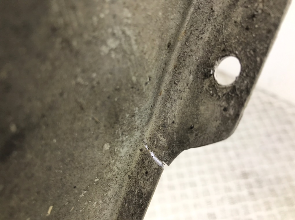 Крыло переднее левое бу для Land Rover Range Rover 2 2.5 TD,  2000 г.