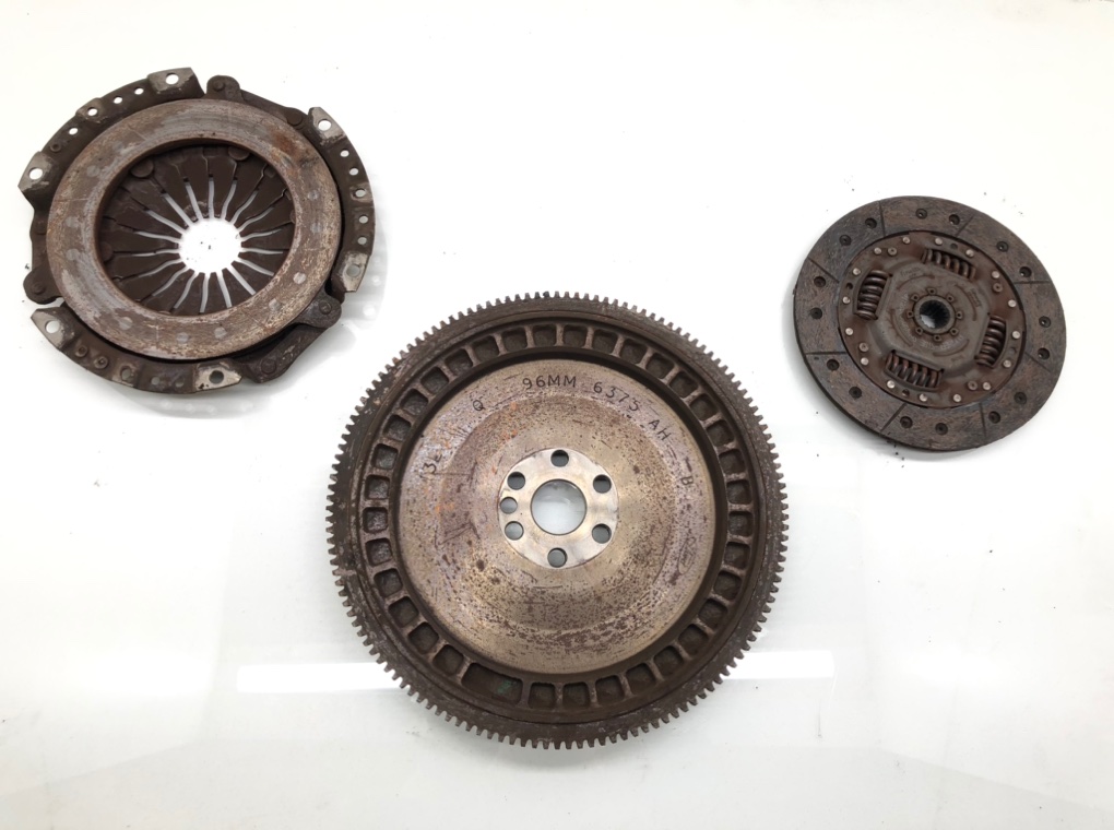 Комплект сцепления бу для Ford Fiesta 1.4 i, 2003 г. Комплект сцепления бу для Ford Fiesta 1.4 i, 2003 г.