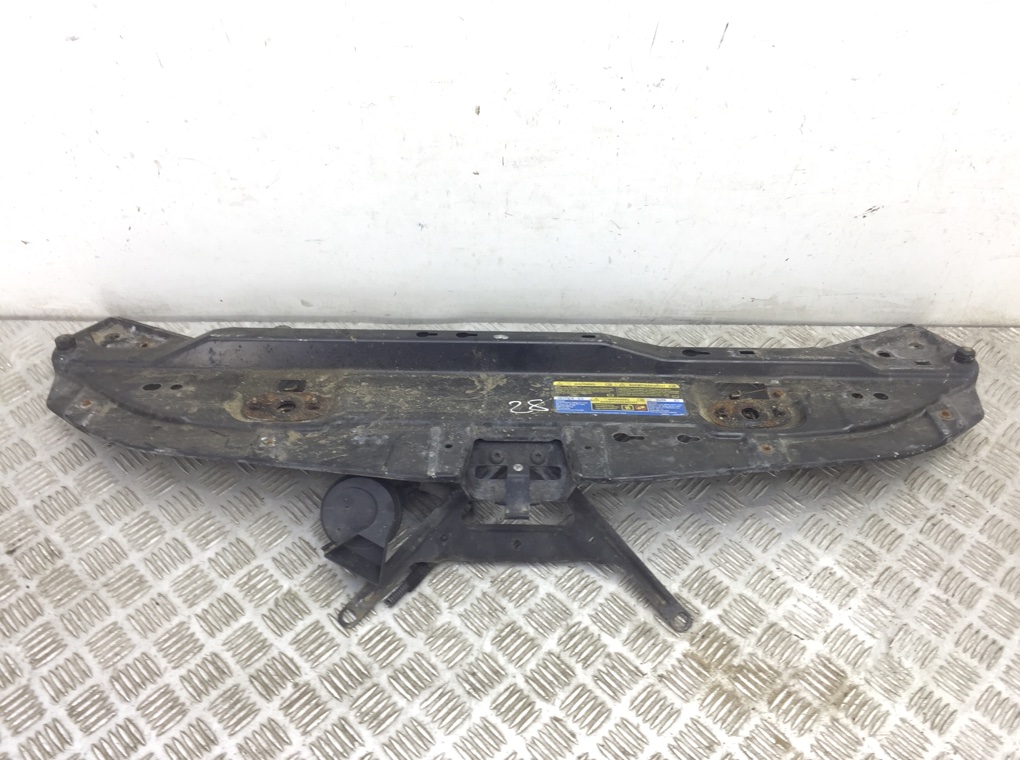 Планка под капот бу для Cadillac BLS 2.0 i, 2006 г.