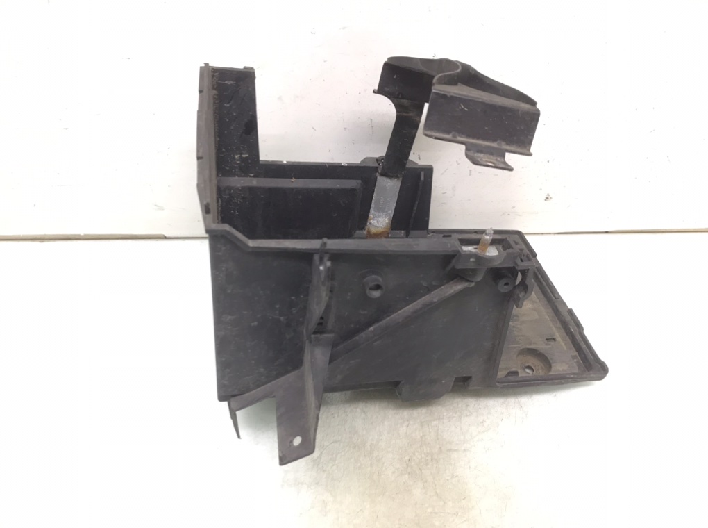 Полка аккумулятора бу для Volvo C30 2.0 TD, 2008 г.