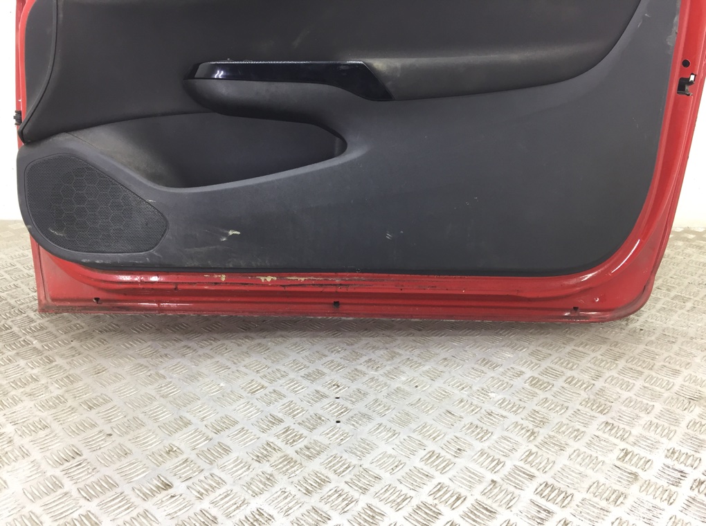 Дверь передняя правая бу для Opel Corsa E 1.4 i,  2016 г.
