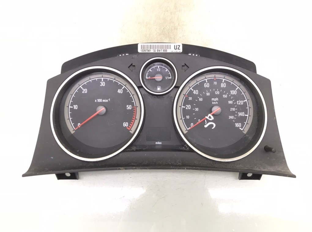 Щиток приборов (приборная панель) бу для Opel Zafira B 1.9 CDTi, 2009 г.