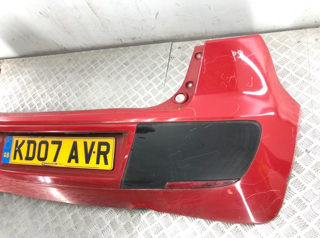Бампер задний бу для Mitsubishi Colt  1.1 i,  2007 г.