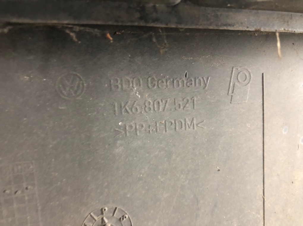 Бампер задний бу для Volkswagen Golf 5 1.9 TDi, 2005 г. Бампер задний бу для Volkswagen Golf 5 1.9 TDi, 2005 г.