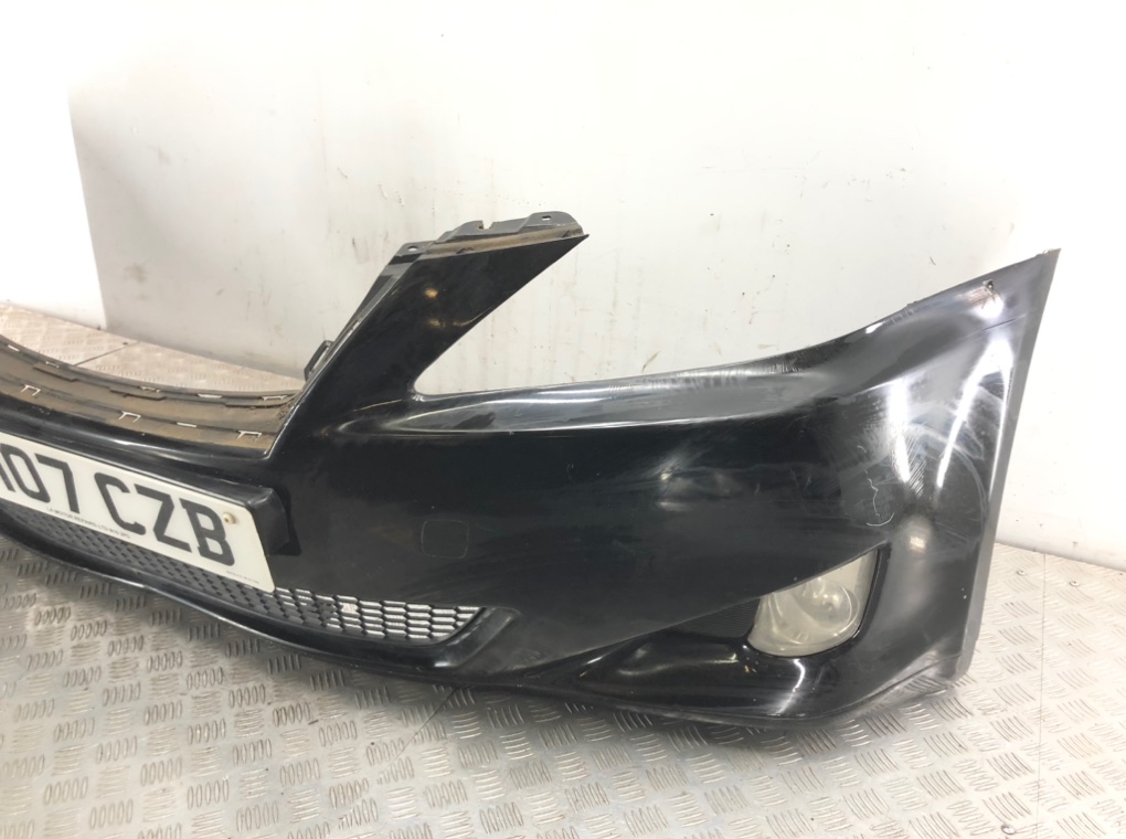 Бампер передний бу для Lexus IS  2.2 TD,  2007 г.