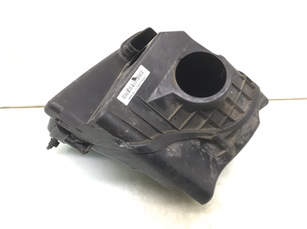Корпус воздушного фильтра бу для BMW 1 E87/E81/E82/E88 2.0 i,  2008 г.