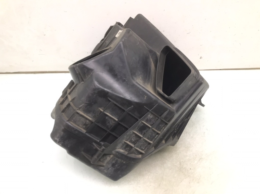 Корпус воздушного фильтра бу для BMW 1 E87/E81/E82/E88 2.0 i,  2008 г.