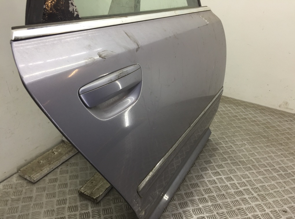 Дверь задняя правая бу для Audi A8 D3 3.0 TDi, 2004 г. Дверь задняя правая бу для Audi A8 D3 3.0 TDi, 2004 г.