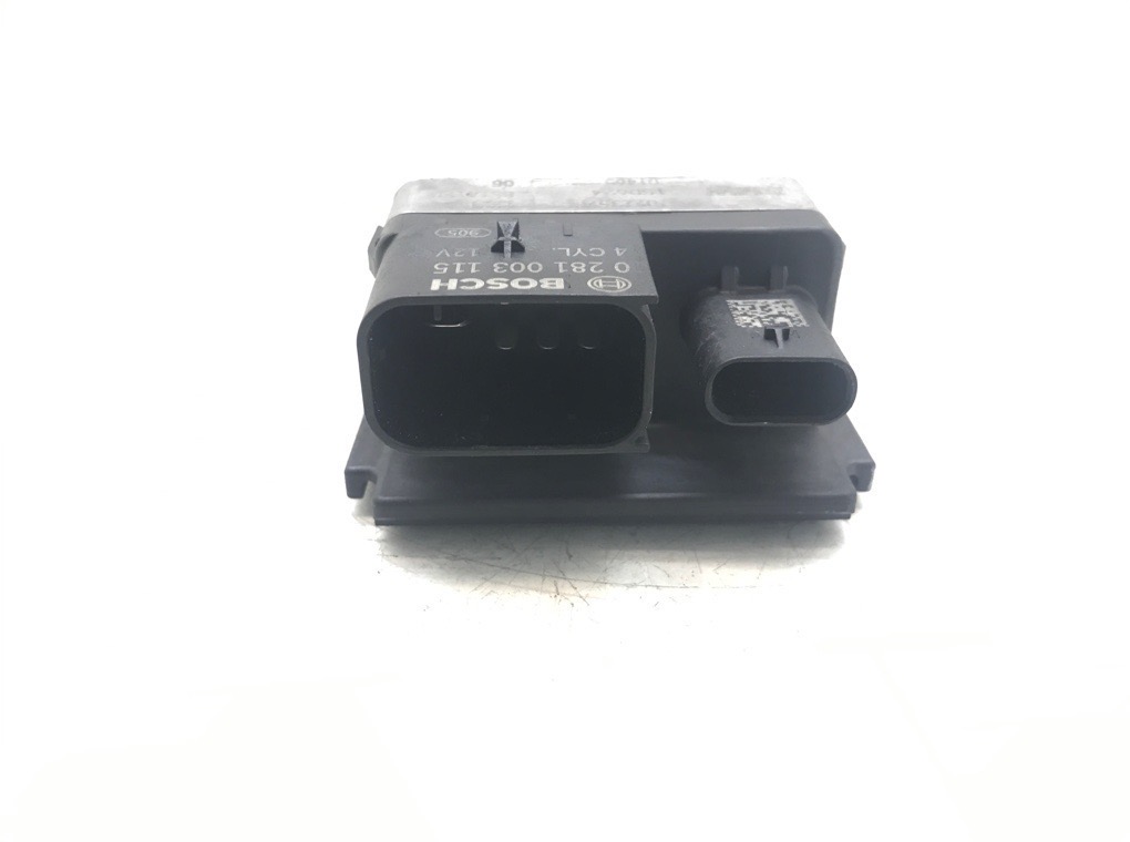 Реле накала свечей бу для BMW 1 F20/F21 2.0 TD,  2015 г.