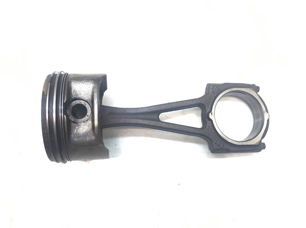 Поршень бу для Opel Corsa C 1.2 i,  2002 г.