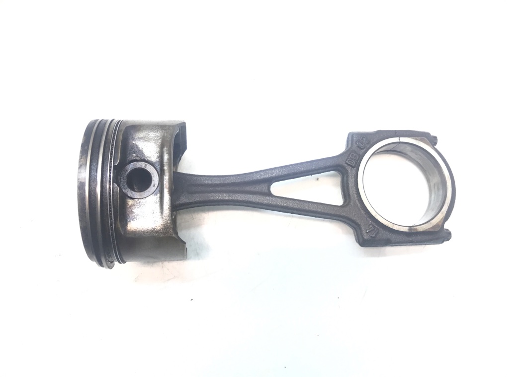 Поршень бу для Opel Corsa C 1.2 i,  2002 г.