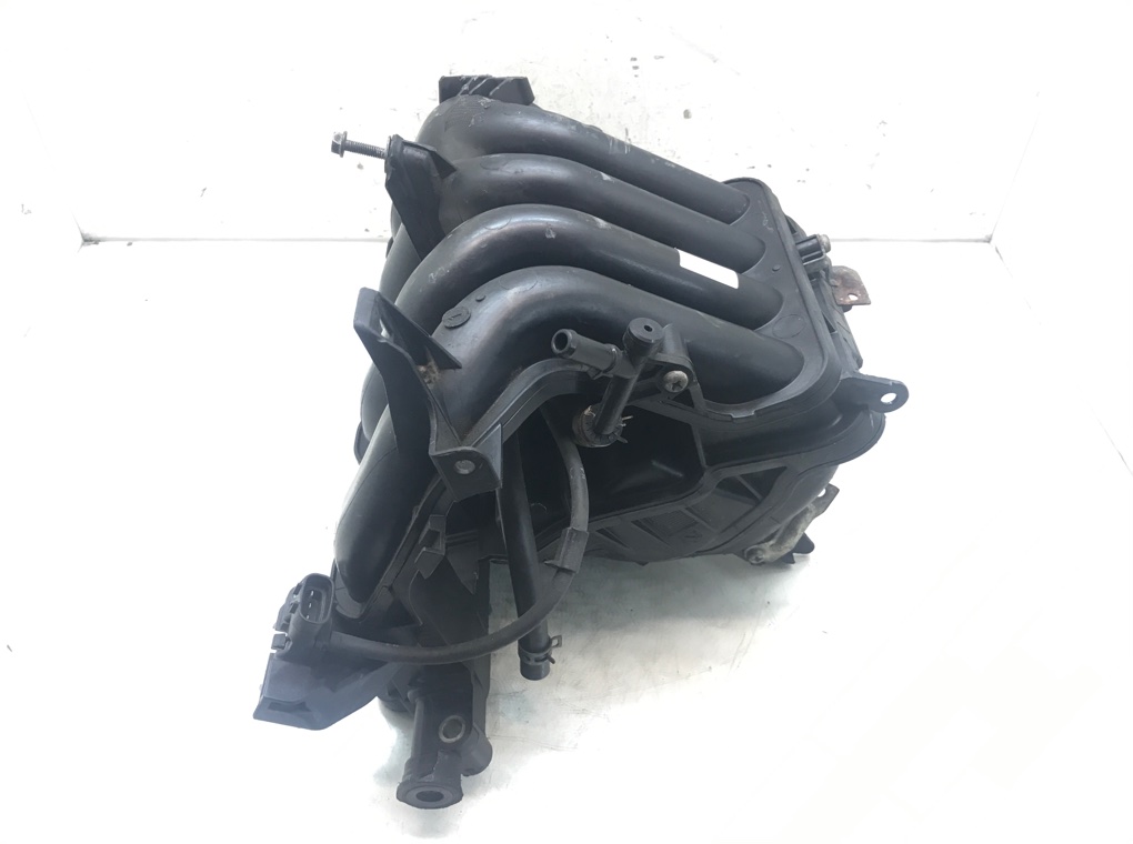 Коллектор впускной бу для Mazda 2   1.3 i,  2010 г.