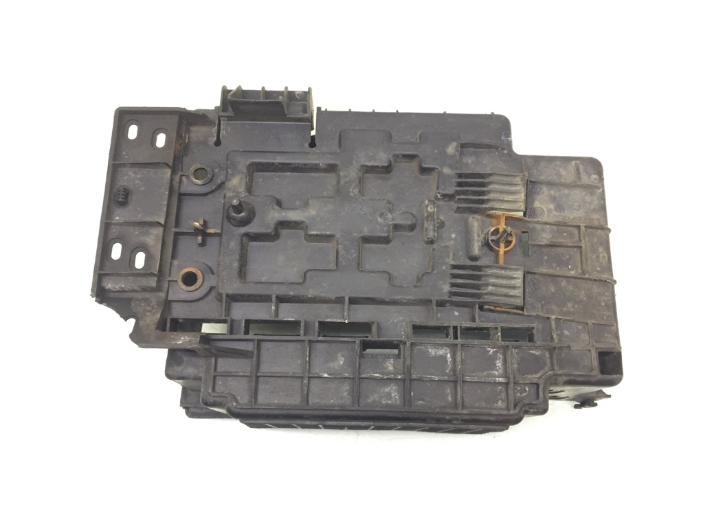 Полка аккумулятора бу для Citroen C3  1.4 HDi,  2002 г.