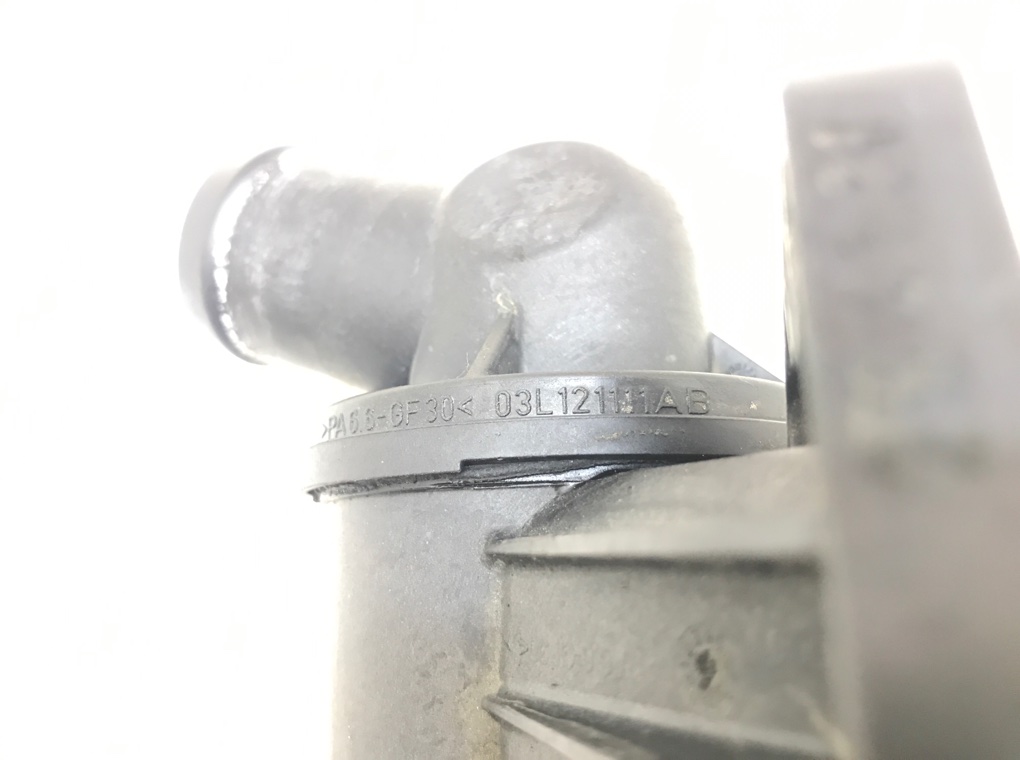 Корпус термостата бу для Volkswagen Crafter  2.0 TDi,  2011 г.