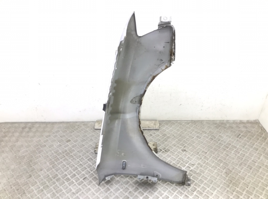 Крыло переднее левое бу для Audi A4 B6 2.4 i,  2005 г.