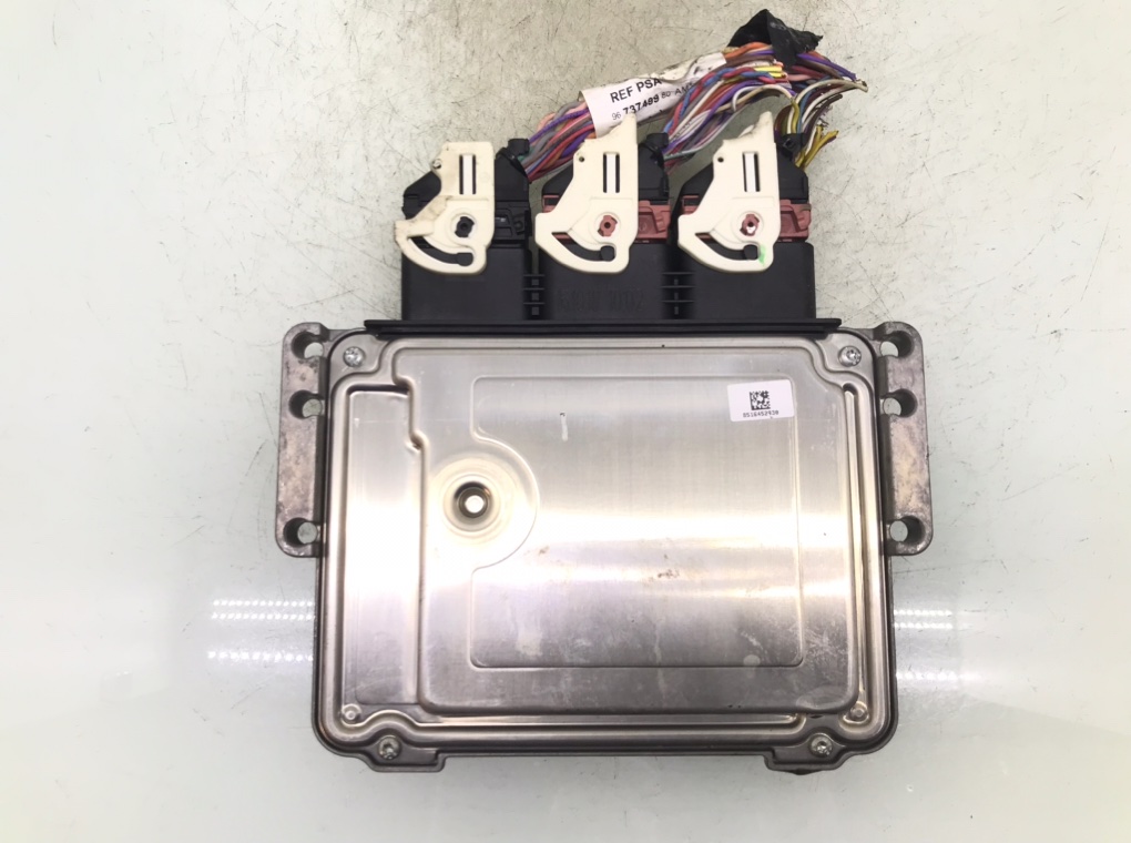 Блок управления двигателем бу для Peugeot 308 T7 1.6 HDi,  2010 г.