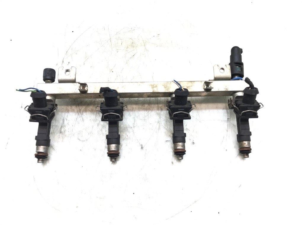 Топливная рампа бу для Opel Astra H 1.4 i, 2005 г.