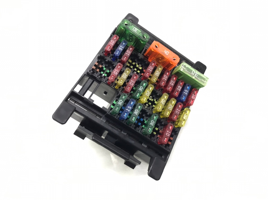 Блок предохранителей бу для Opel Omega B 2.2 i,  2003 г.