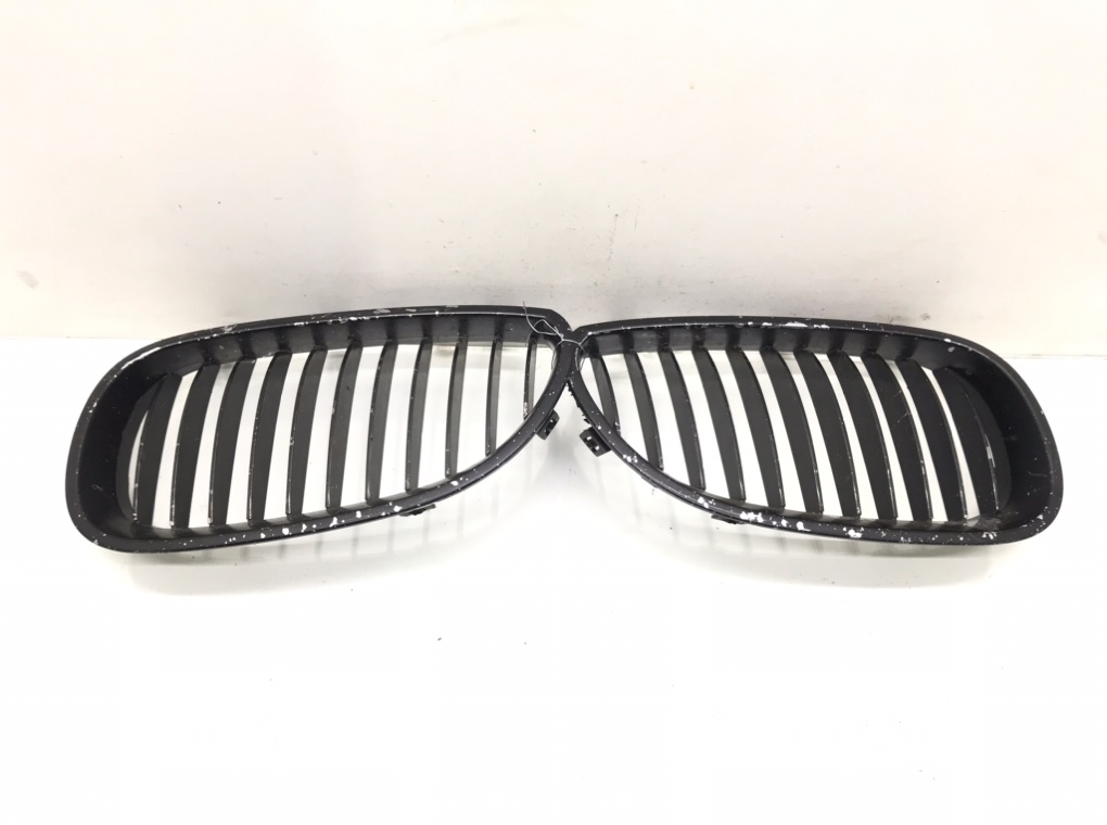 Решетка радиатора бу для BMW 5 E60/E61 2.5 TD, 2006 г.