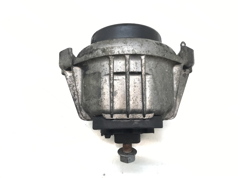 Подушка крепления двигателя бу для BMW 1 E87/E81/E82/E88 2.0 TD, 2004 г.
