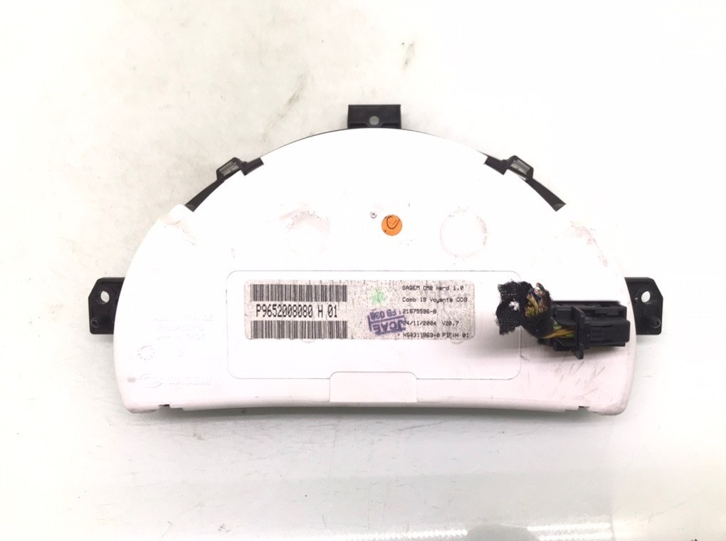 Щиток приборов (приборная панель) бу для Citroen C3 Pluriel 1.4 i, 2004 г. Щиток приборов (приборная панель) бу для Citroen C3 Pluriel 1.4 i, 2004 г.