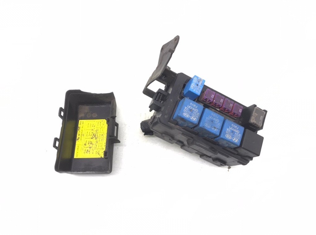 Блок предохранителей бу для Hyundai i30 1.6 CRDi, 2010 г.