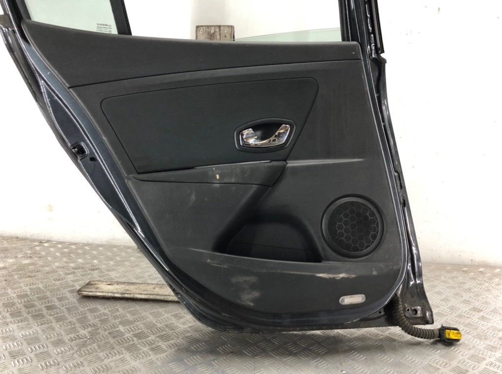 Дверь задняя левая бу для Renault Megane 3 1.5 DCi,  2012 г.