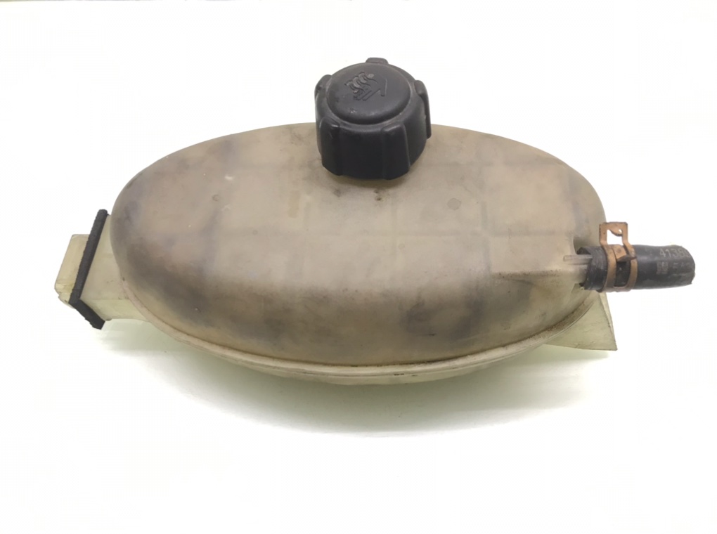 Бачок расширительный бу для Opel Vivaro  2.0 CDTi,  2008 г.