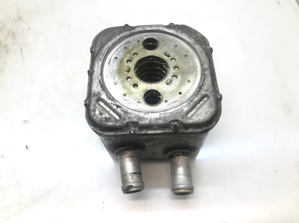 Радиатор масляный бу для Audi A4 B6 3.0 i, 2002 г.