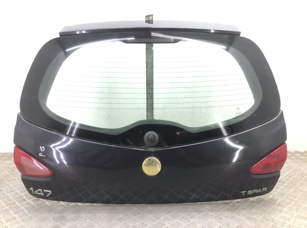 Крышка багажника бу для Alfa Romeo 147 1.6 i, 2003 г.