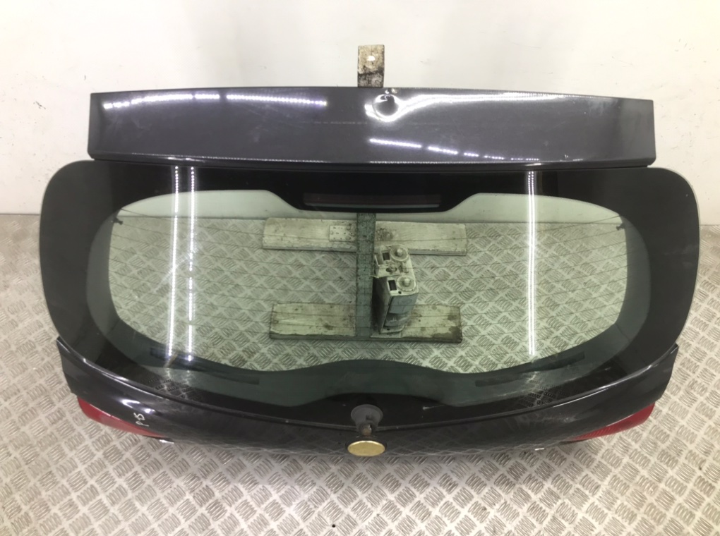 Крышка багажника бу для Alfa Romeo 147  1.6 i,  2003 г.